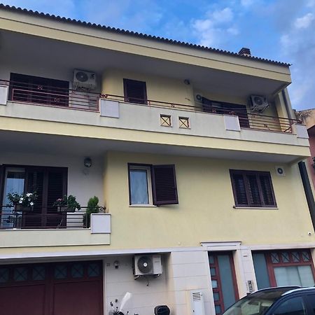 Apartmán Mansarda Mentana Due Vittoria Exteriér fotografie
