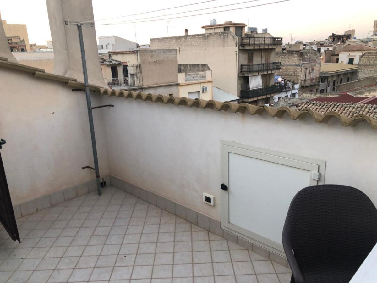 Apartmán Mansarda Mentana Due Vittoria Exteriér fotografie